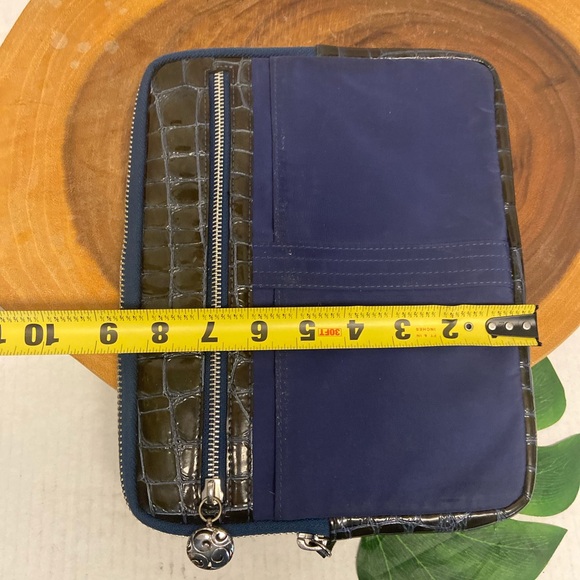 Brighton IPAD Zippered Pocketed Case - Picture 12 of 12